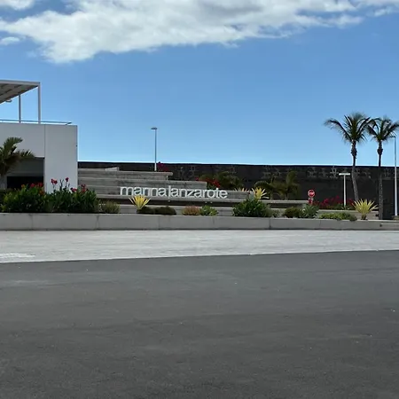 Ulia Botel Arrecife (Lanzarote)